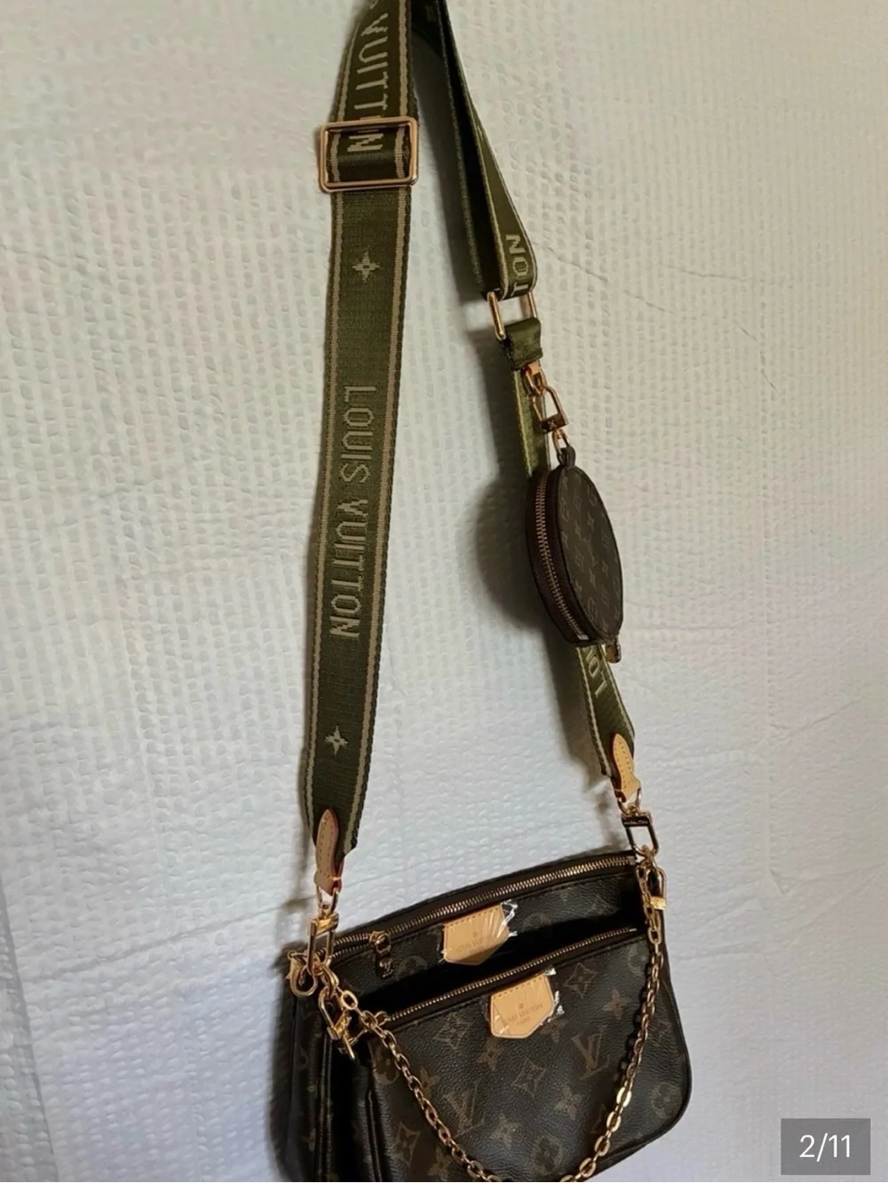 Louis Vuitton Brown
Monogram Multi-Pochette with Green Strap and Gold
Chain - Picture 2 of 8